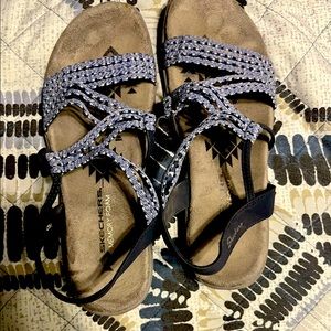 Skechers rope memory foam sandals size 9